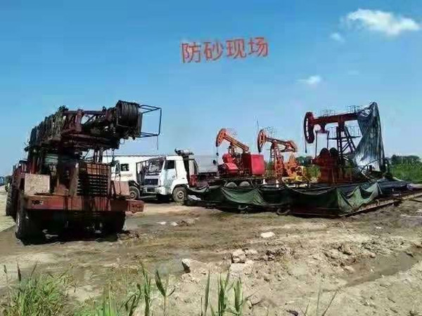 冀東樹脂固沙劑施工現(xiàn)場(chǎng)